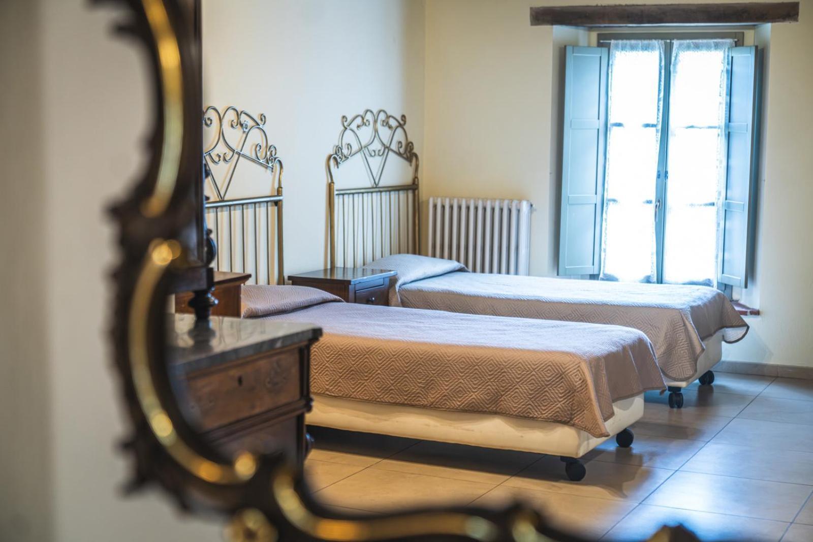 Hotel La Tavola Rotonda Cortemaggiore Exterior photo