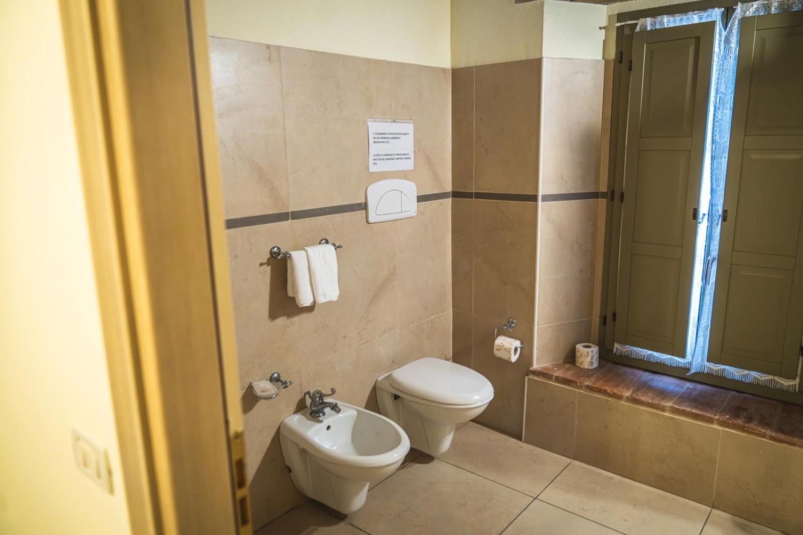 Hotel La Tavola Rotonda Cortemaggiore Room photo