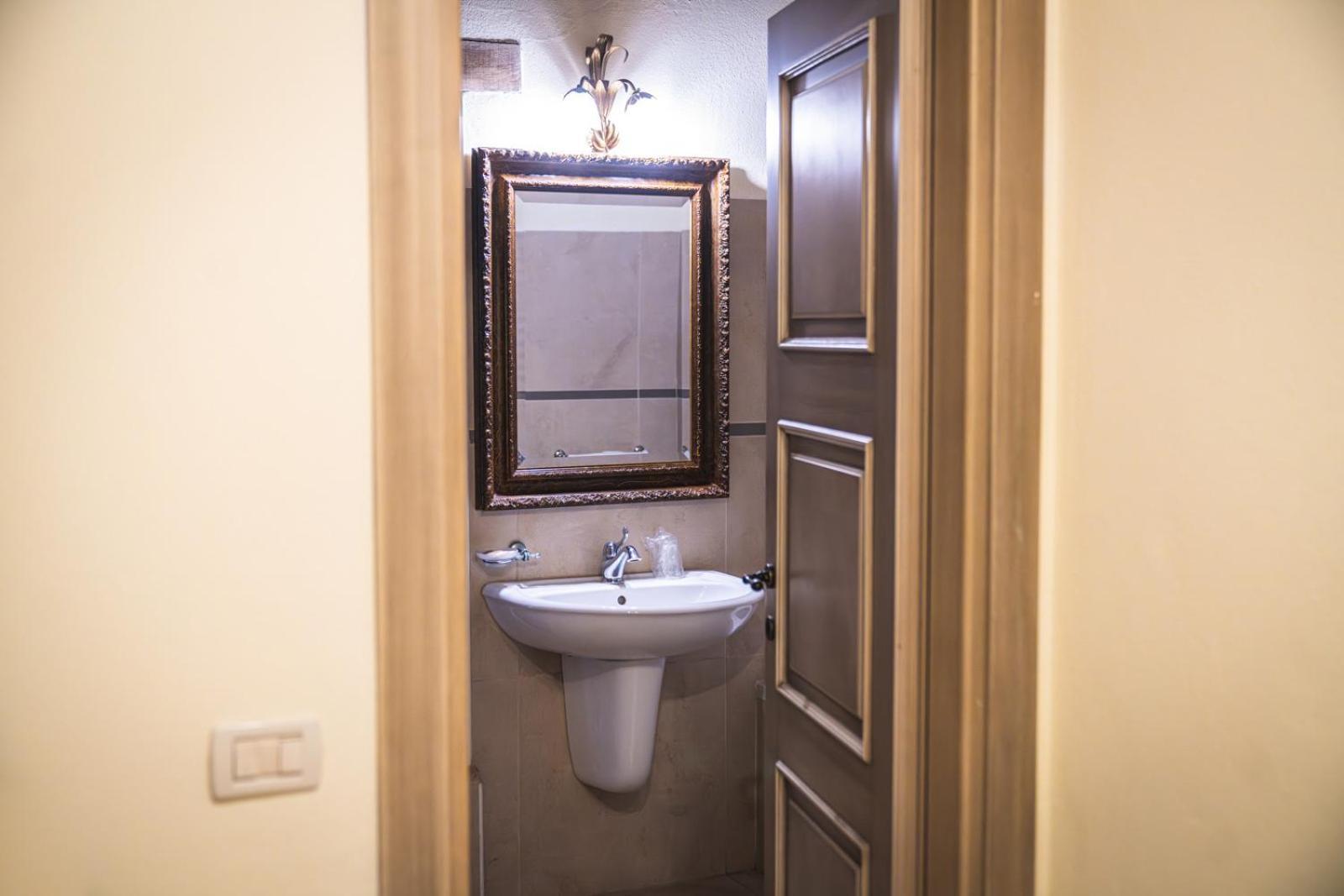 Hotel La Tavola Rotonda Cortemaggiore Room photo