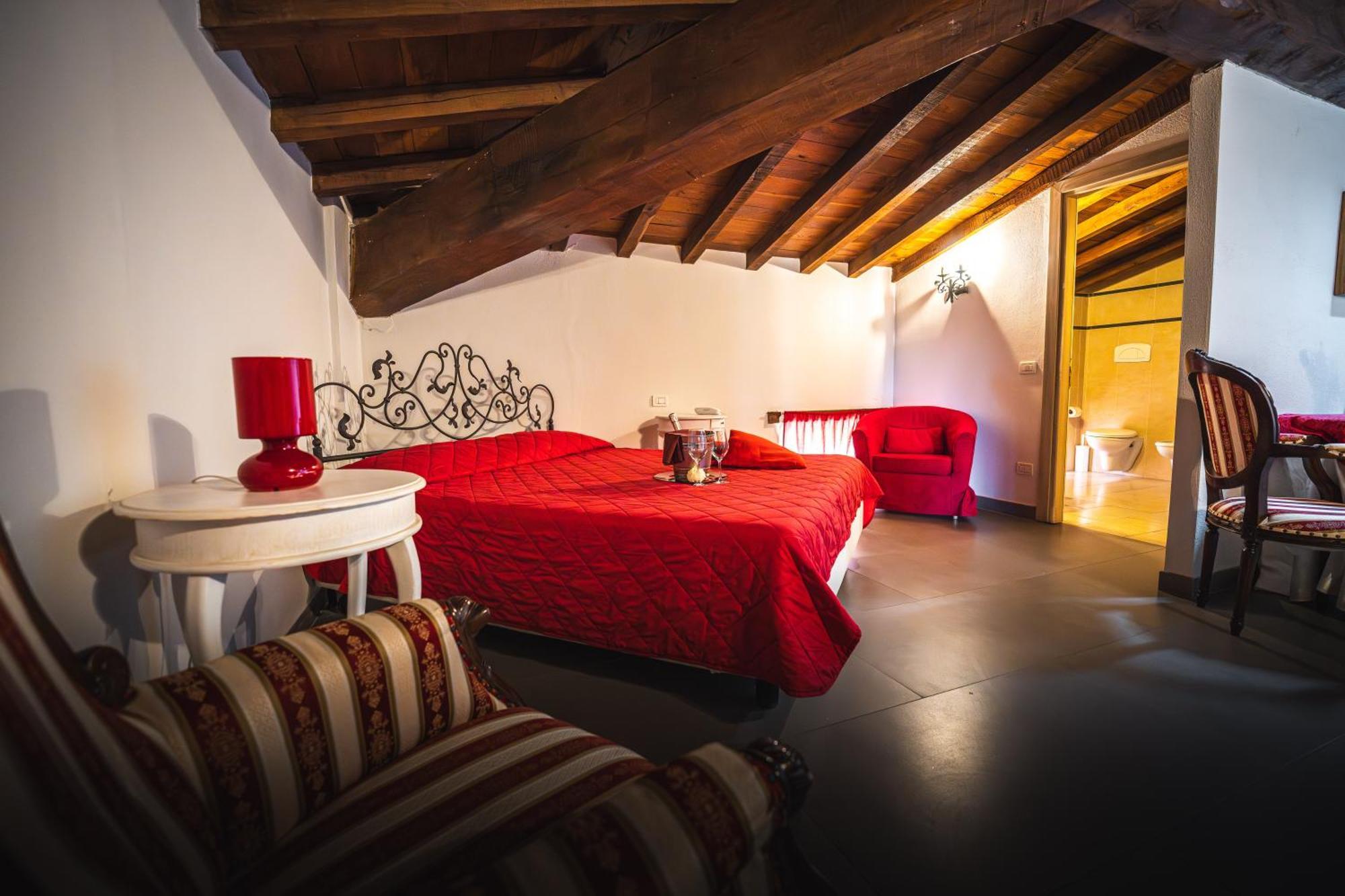 Hotel La Tavola Rotonda Cortemaggiore Room photo